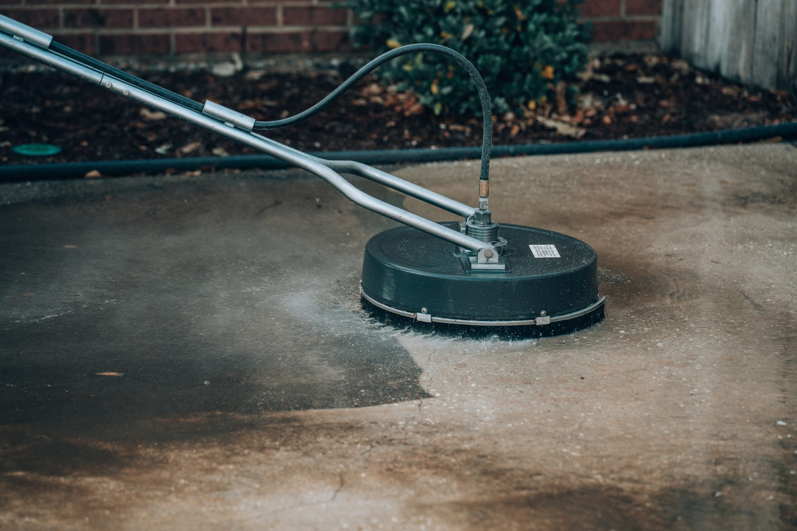 The Benefits of Professional Power Washing for Florida Homes and Businesses